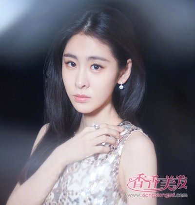 �Ժ�ɫ�������ж��ӣ� ����ķ���ʦ�����⼸��Ů����ɫ����