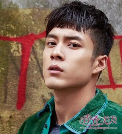 �ļ�����ͷ������̺��� �����ļ���˧���̷�����