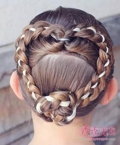 ��ͯ�෢��ʽ����˶� СŮ��Ư���෢����