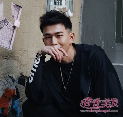 ����δ��װʲô���� Ӥ������ѧ����С���¶̷����Ͳ�ʱ��