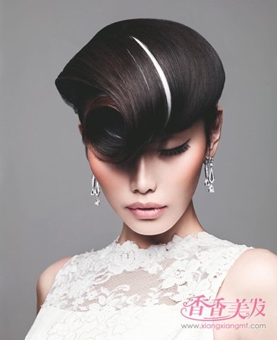 �ڰ���Ⱦ���þ��� Ů����ɫ��˿��ɫ��Ⱦ����ͼƬ