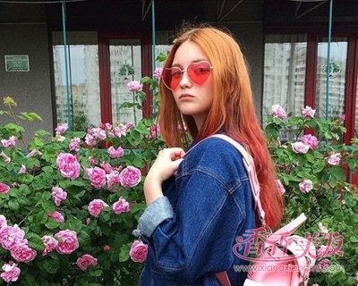 ��ɫ��ô�����ѡ 2018�������԰׵ķ�ɫ������