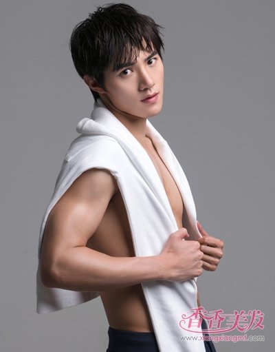 �����˶�ϵ�̷���ôѡ ����������˧���̷�����ͼƬ