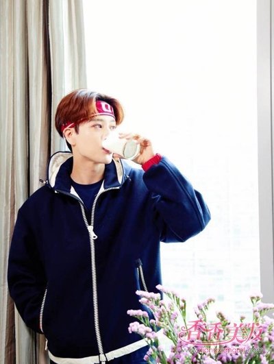 �����˶�ϵ�̷���ôѡ ����������˧���̷�����ͼƬ