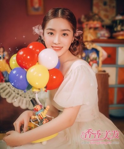 �������׳�����ɢ�Ų����� 2018У԰Ů���ļ������������½���