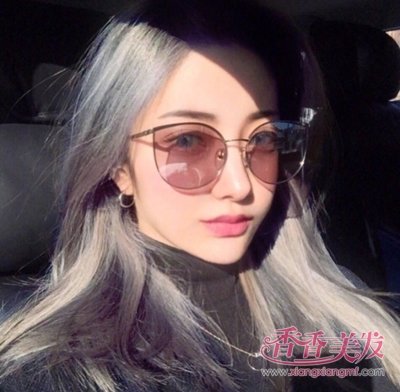 �����ѹ���ʱ�򻻸�������ɫ�� ��ֱ�����﷢ɫ�ο�