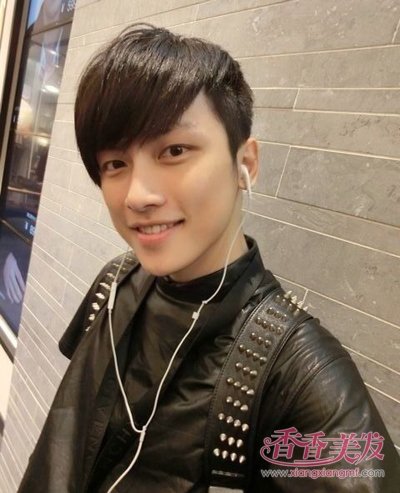 ���������������� ǿ���Ƽ���˧���ļ��к�У԰����