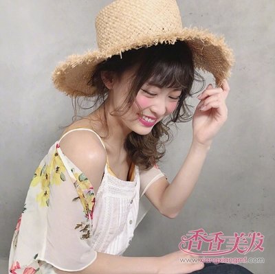 2018��ϵ��Ů�ļ������������� 18��Բ����Ů���������