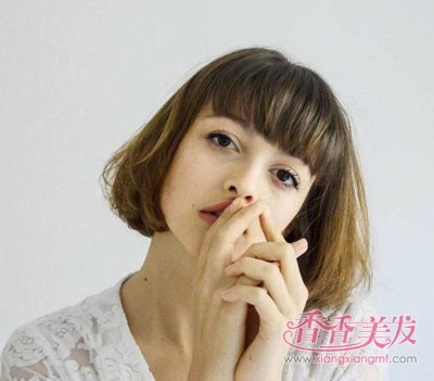 ��������Ůģ��ʾ���������̷����� ����ʱ�з����˹�Ŀ����