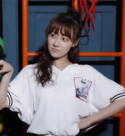 ���Ⱦ�Ҫ��ͷ���� �ļ�����Ů���ٱ��̷�������Ϯ