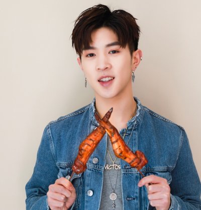 �߿������������� 18�������ļ�����˧���̷����Ͱ���