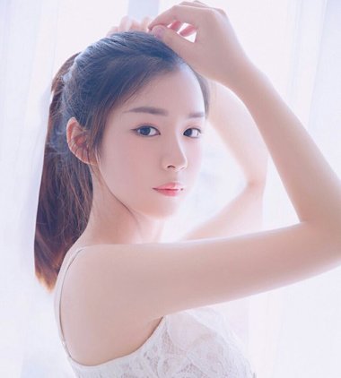 Ů��һ������������β�跢�� ��Ů�Լ���һ������������