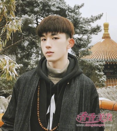 �������¹���ͷ���ʹ������� ����Ӫ��ʱ����˧����У��