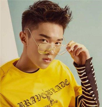 ���ֺ��˷ɻ�ͷ���� ������������ͷ��