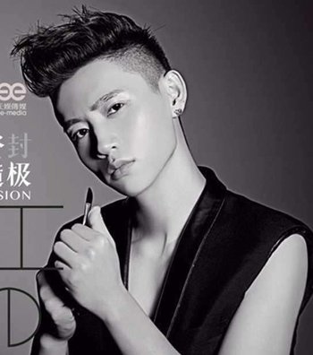 ���ֺ��˷ɻ�ͷ���� ������������ͷ��