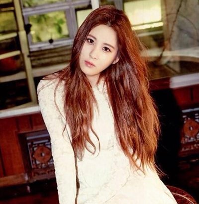 ���ɾ��Ͳ��˾������� Ů��������Ȼ΢����������