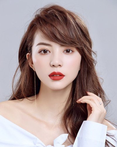 ���ɾ��Ͳ��˾������� Ů��������Ȼ΢����������