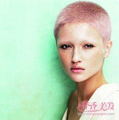 Ů��˧������ֱ��Ҫ̫�� Ů��˧�����̷����ͽ��곬��