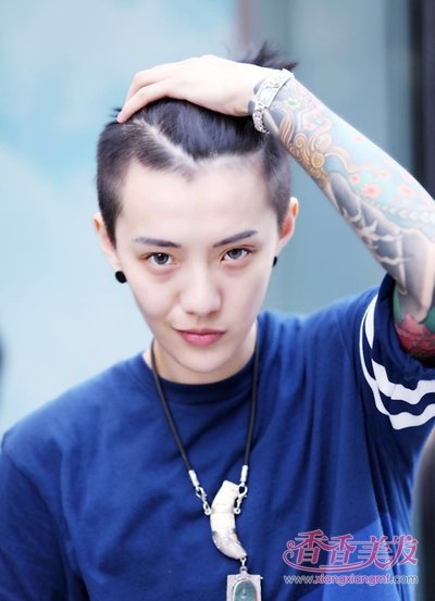 Ů��˧������ֱ��Ҫ̫�� Ů��˧�����̷����ͽ��곬��