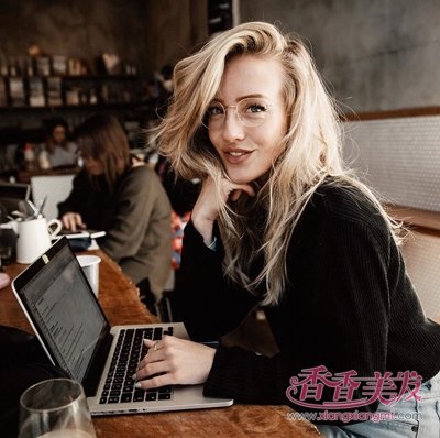 ��ȫ��С���ӷ�Ϊ������С��� ħ�����ڷ����봩����