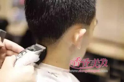 �ڼ��������Ը��Ϲ������������е���ͷ���� �ڼ��Լ����ָ��Ϲ�����ͷ����ͼ��