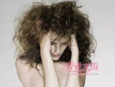 ͷ��ë����������ֱ������ ѧ����ЩС���и��ɿ�ë���ͷ��˵�ݰ�