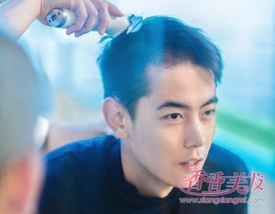 �ڼҸ��Ϲ�����һ������������������ �ڼ�Ҳ�ܸ��Ϲ����Ĵ�ͷ���ͽ̳�ͼ��