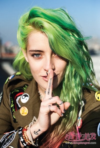 �����Ϸ���Ů�ĵı���ܷ�ɫ̫���� ������첻�������ܷ�ɫ���̫��ϧ