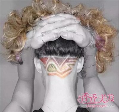 Ů���̺۷��Ͳ�Ҫ̫˧ Ů���Ժ����̺۽��곬��