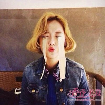 ��ͷ����Ȼ�ڿ���ô�� ���¶̷���β��Ȼ�ڿ�����ʾ��