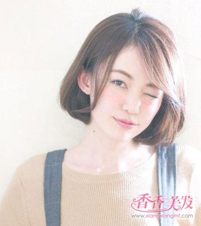 ��ͷ����Ȼ�ڿ���ô�� ���¶̷���β��Ȼ�ڿ�����ʾ��