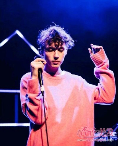 ���Ҽ��ˣ���˧�Ķ��̷������� ����Ҳ�ý���ͷ�����������̷���