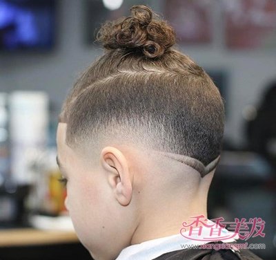 ��ͯ�̷���������ſ̺�˧���ж�ͯ�̺۷��Ͳ��ǽ��������е�