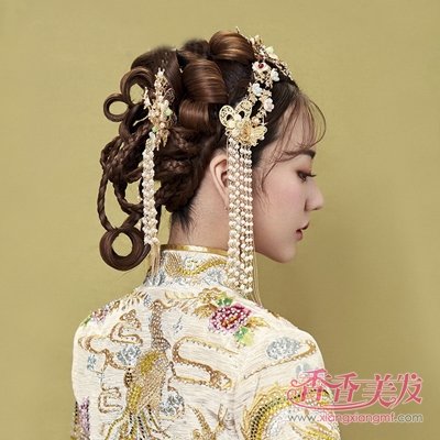 �й����̷������������� ������������̷���Ȼ�Ķ�