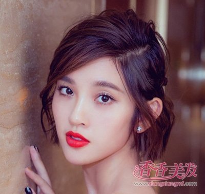 ��Ƥ����ɫȾ���԰׻��Ǻڷ��԰ף� ���ʺϻ�Ƥ���ķ�ɫ�⼸�ֶ�����