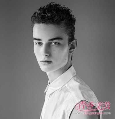 ��׷������Ů��������Ҫѡ�Է��� ������ֵ�Ķ��̷����������ѡ����