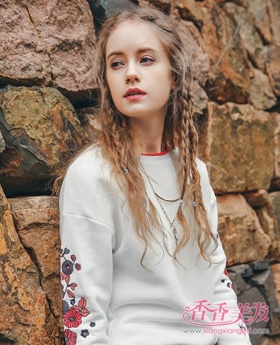 ���ս�ͷ�����������㰼���� �����������ķ������������ľ��ǲ�һ��