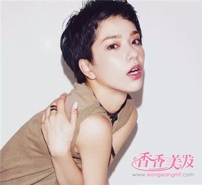 Ůѧ����¶���̷���ô�� �ʺ�ѧ����¶���̷���Լ������