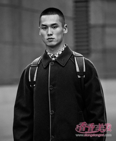 ����ѧ��������ƽͷ�� ��Լ��ˬ��ƽͷ���;����ഺ��Ϣ