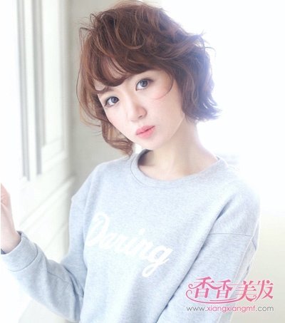 ���䲻��ʱ��ů��ɫȾ����ϲ���� ů��ɫͷ��Ч��ͼ�԰׻���Ů��ζ