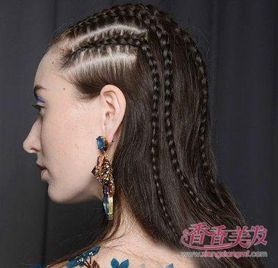 С���Ӵ�ʱ�� �ഺ�����ĸ��Ա෢���鶯С��Ů