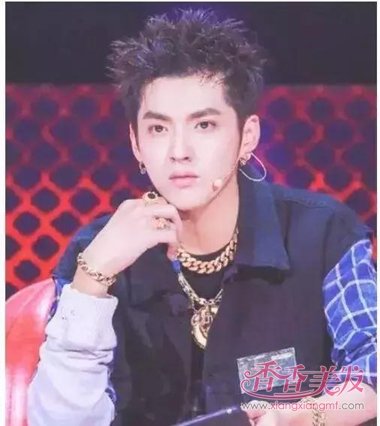 ������ͷ�����ÿ���ϴͷ�� ��������ʱ�ֵĶ��̷��⼸�˧