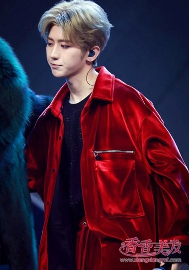 ������ͷ�����ÿ���ϴͷ�� ��������ʱ�ֵĶ��̷��⼸�˧