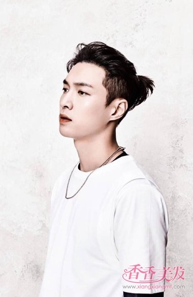 �����������ܱ���죿 С����¶��Ͳ��������ڡ�