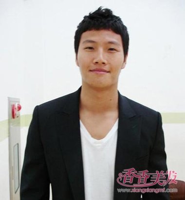 �Ը���˧�����ӵ�ͷ��ô�� ��ʿʱ���ӵ�ͷ�⼸��ܲ���