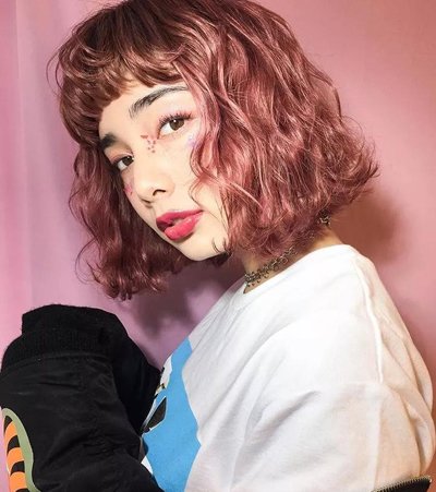 ��˵�˼��̷�����񫣬���� 2019���¶̷���������С��Ů