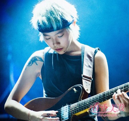 ��Ů����ȻҪ�ᷢ�� boy�糬�̷�������ô˧