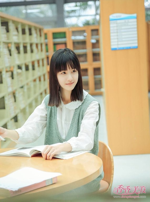 头发不染不烫照样美 2019最适合孕妈的直发造型