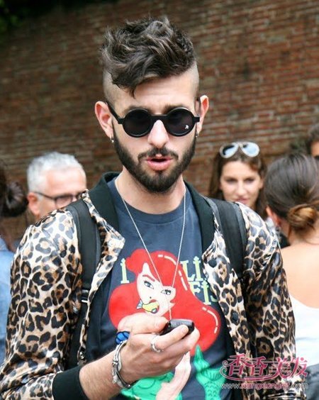 Ī���ɶ̷��Ѿ���ʱ���� ����Ī���ɶ̷���ͷ�ʱ���