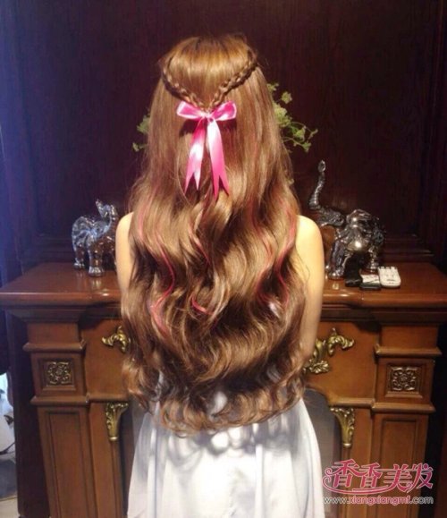 ���з�ɫ���������෢Ҳ̫���� ���ڻؼ�������ͷ����ͷ�ʱ���